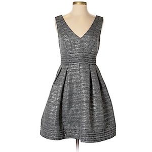 NWT Shoshanna gray silver dress size 4